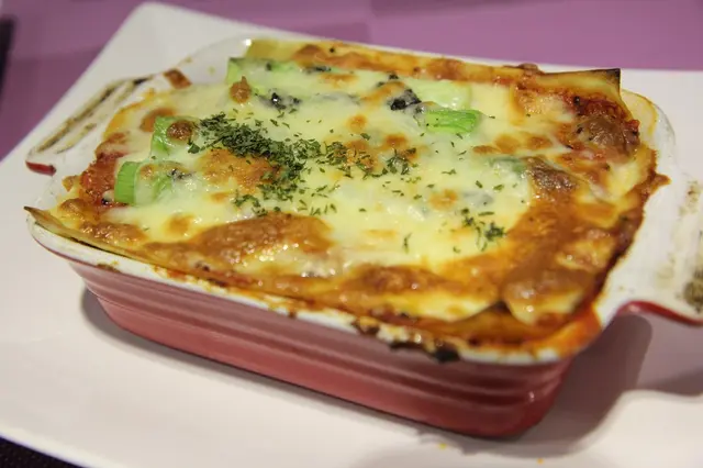 黑松露美國蘆筍南瓜紫薯鮮豆包焗千層麵