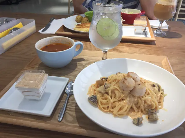 Seared scallops linguine