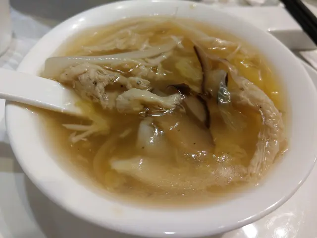 菜膽鮑魚雞絲翅（鍋）