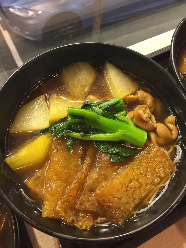 蘿蔔豬皮大腸米粉