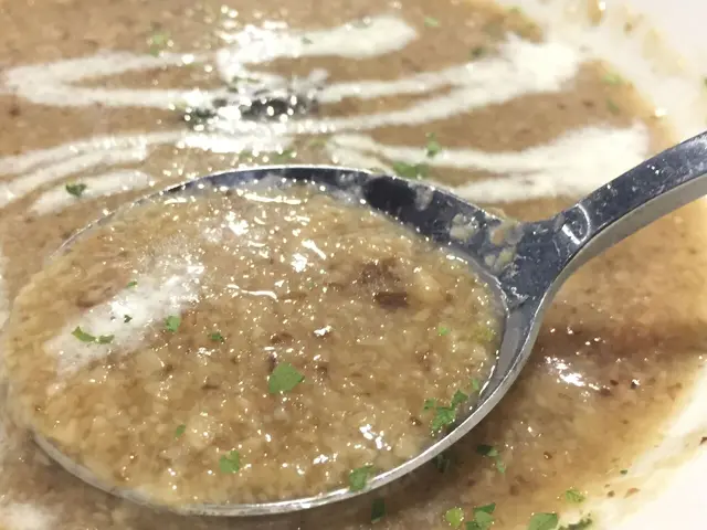 口感稠而不會漿住舌頭，黑松露味足同時帶有鮮甜雞味，水準頗高。
