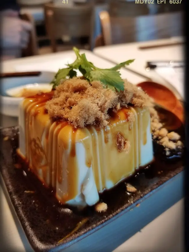 肉鬆黑白配《皮蛋豆腐》($42)