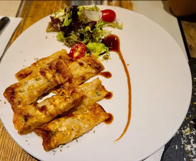 香煎雞軟骨餃子