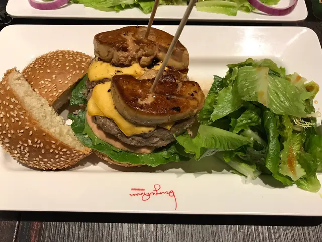 雙鵝肝牛肉漢堡