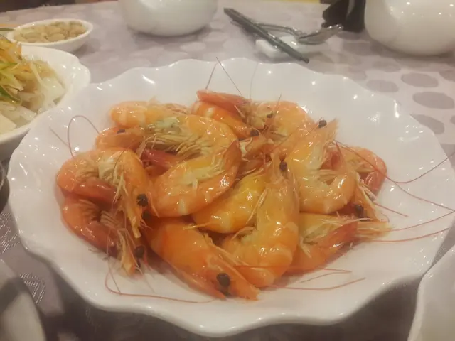 (任點孖寶) 灼海生蝦