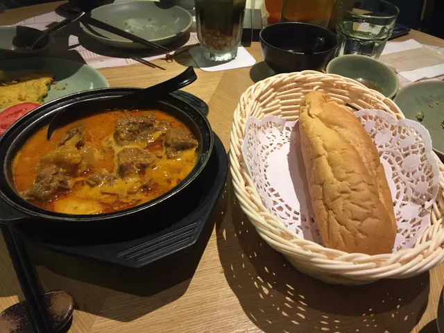 南越咖哩牛筋腩配法包