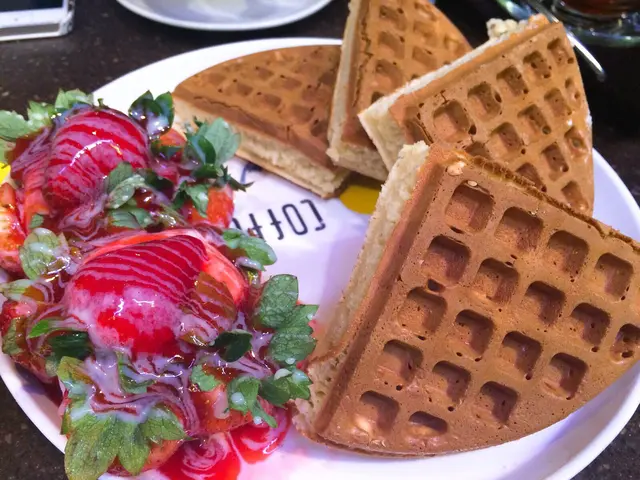 草莓冰淇淋鬆餅