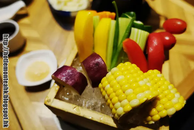 野菜棒配FireBird特製味噌