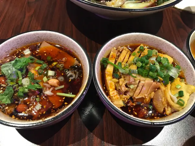 夫妻肺片和棒棒鸡