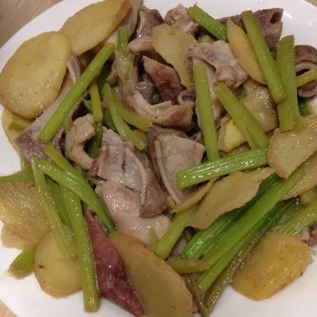 唐芹炒豬肚