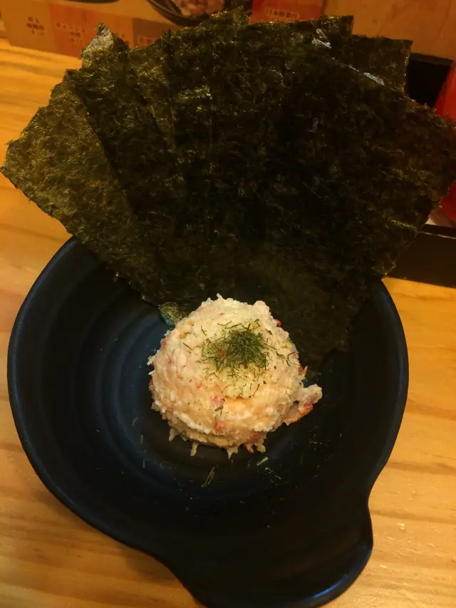 小龍蝦蟹子沙律