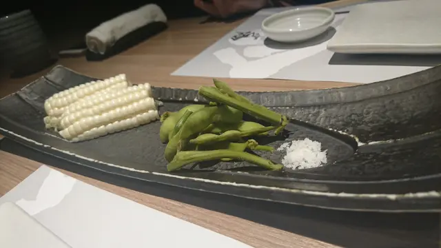 前菜一號：枝豆+粟米