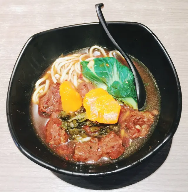 招牌紅燒牛肉麵