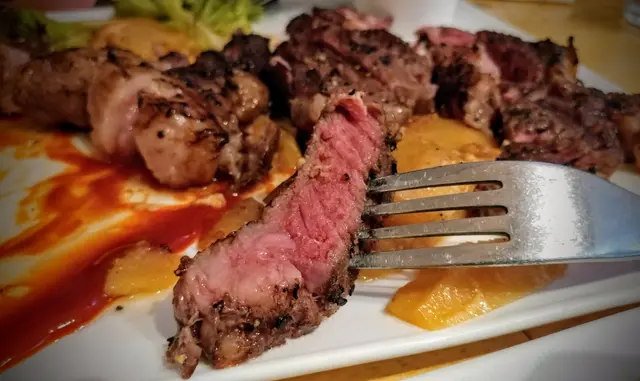 慢煮‧20oz美國安格斯肉眼‧自製意大利羅勒汁‧法式焗忌廉薯