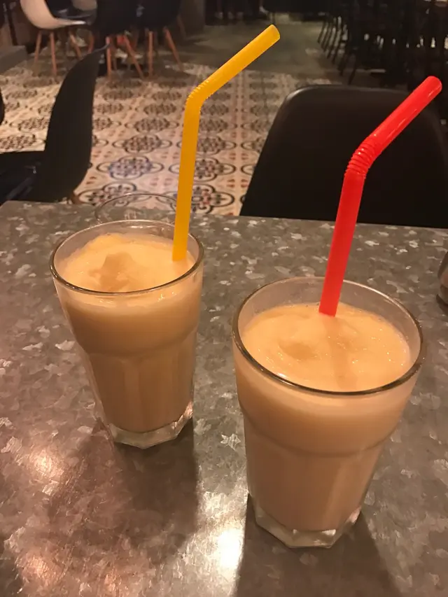 飲落唔錯，不太甜。買一送一，都幾抵飲