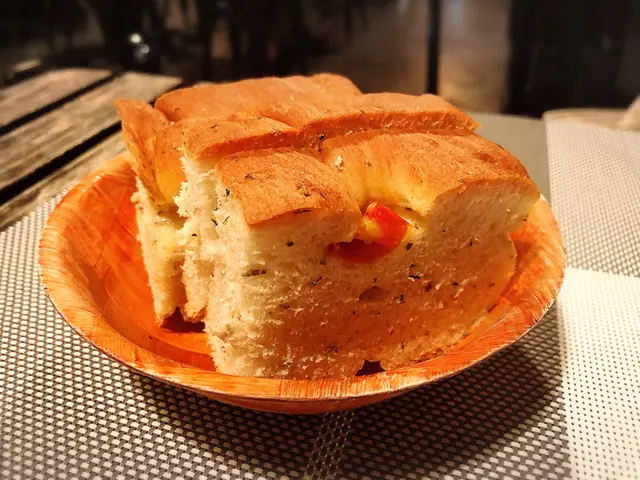 餐包-甜紅椒餐包