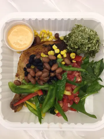 雞脾餐配墨西哥辣椒沙律醬