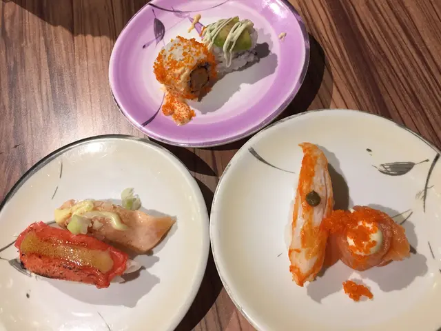 兩款蟹棒都好好味，好甜，火灸三文魚腩入口即溶