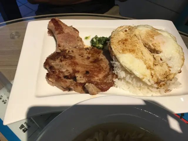 葱油豬扒蛋飯