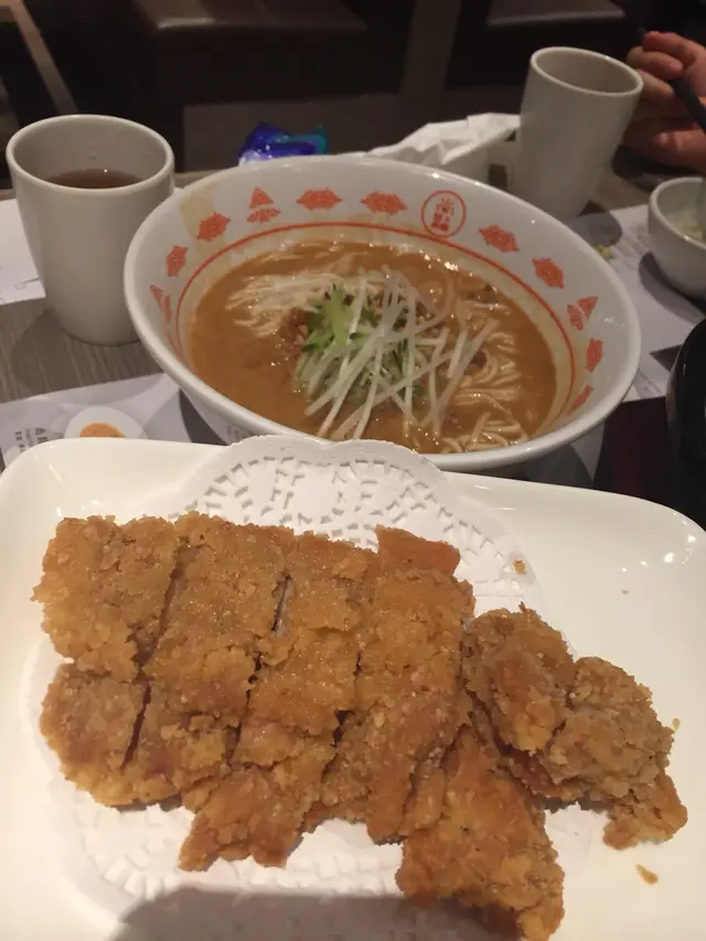 雞排擔擔麵