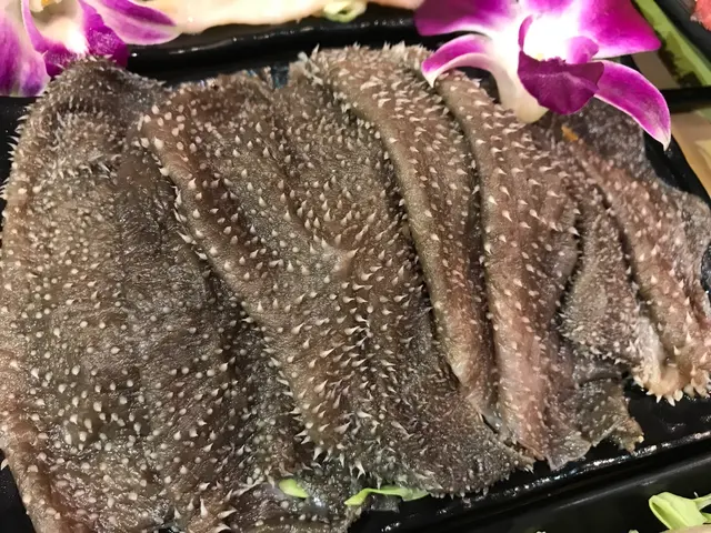 呢個仲罕有過黃沙豬潤，又係唔係成日有！所以見到要即點！佢係牛胃最前既部分，新鮮到焯幾秒就食得！雖然價錢有d肉赤，但係勁爽口！值得既！