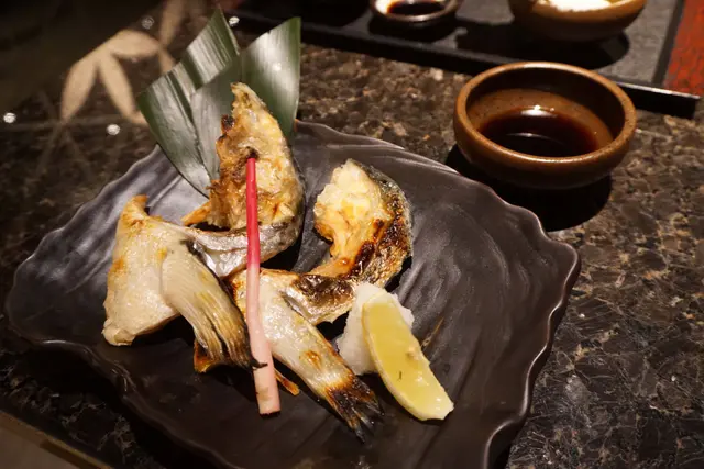 鹽燒三文魚鮫