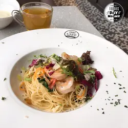 深海虎虾蒜片橄榄油炒天使面