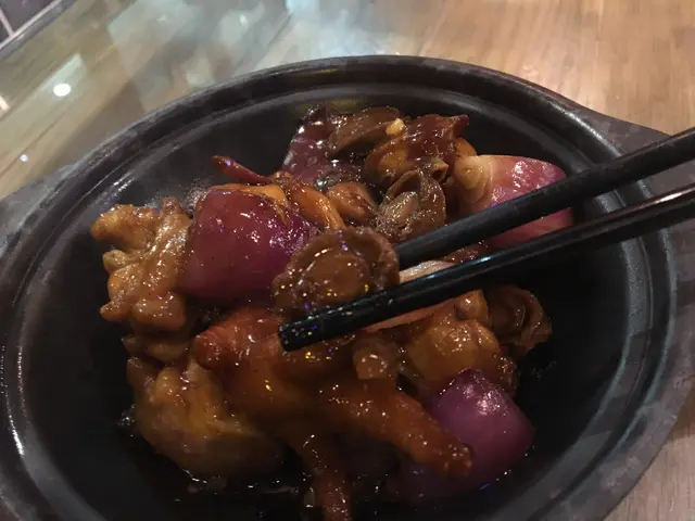 鮑魚雞煲