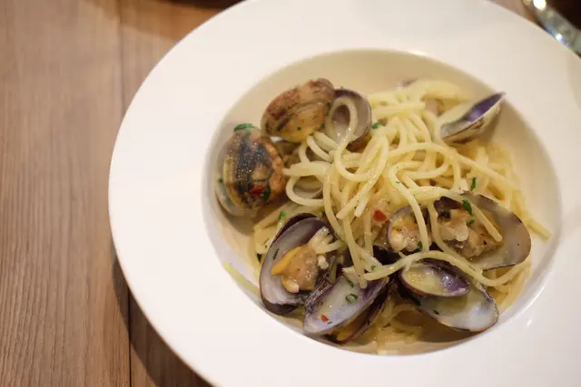 VONGOLE BIANCO