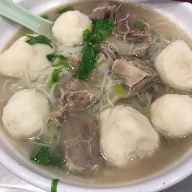 蝴蝶腩魚蛋墨丸米