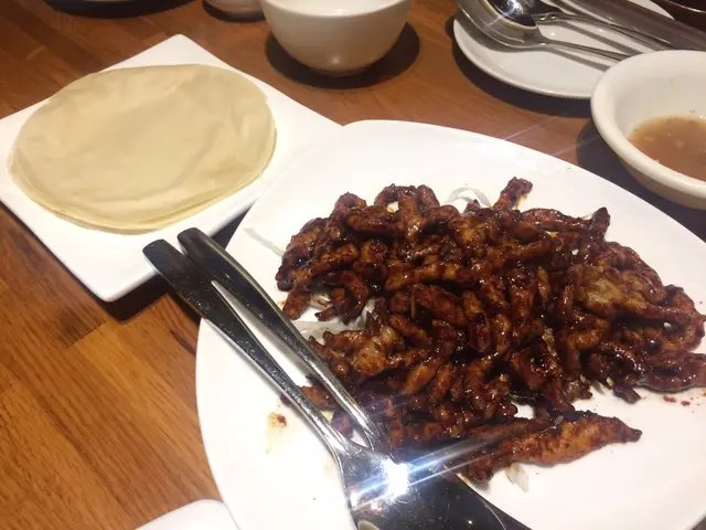 京醬肉絲配薄餅 