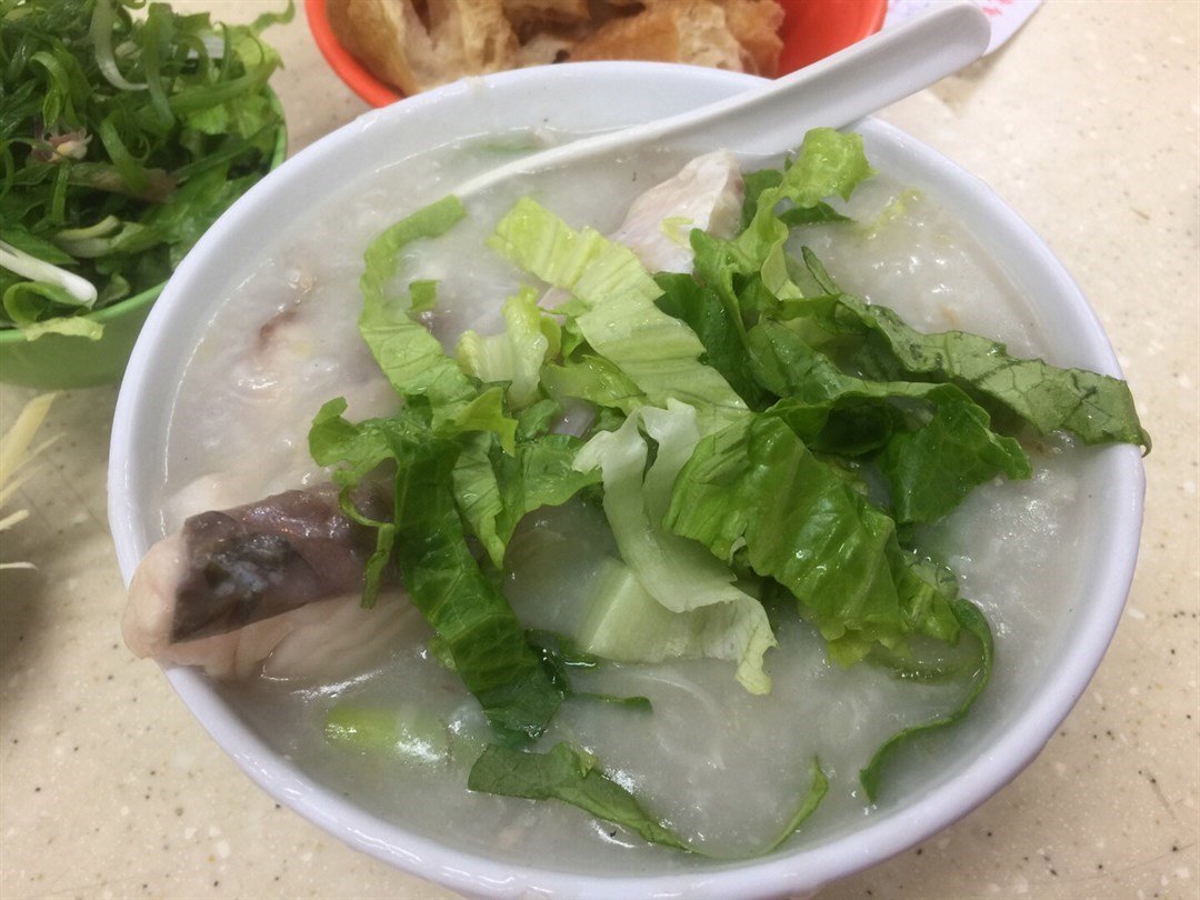 Fish belly congee (魚腩粥)