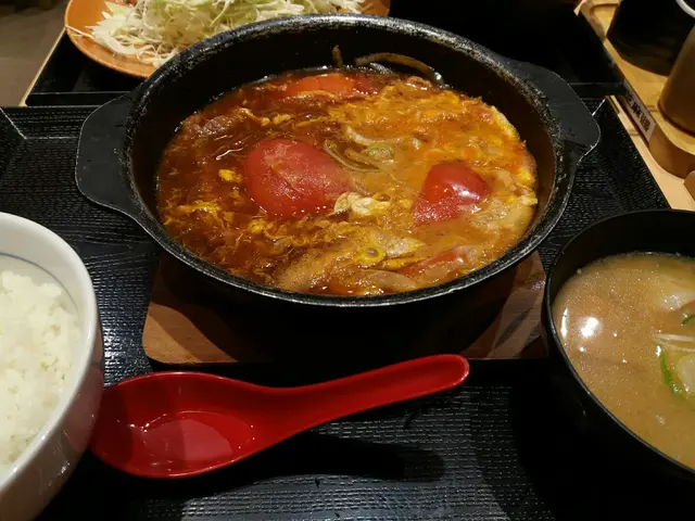 滑蛋蕃茄豬扒小鍋定食