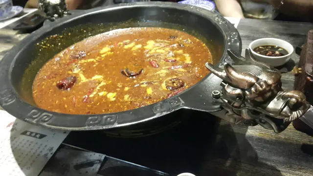 建寧公主麻辣卜卜蜆鍋
