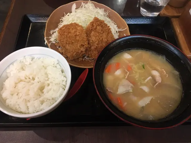 野菜豚肉湯定食