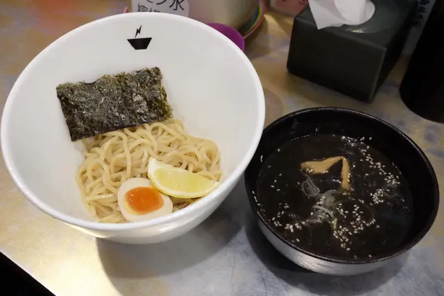 魚介豚骨焙煎黑芝麻沾麵