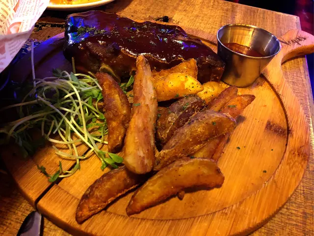 秘製醬汁焗豬肋骨