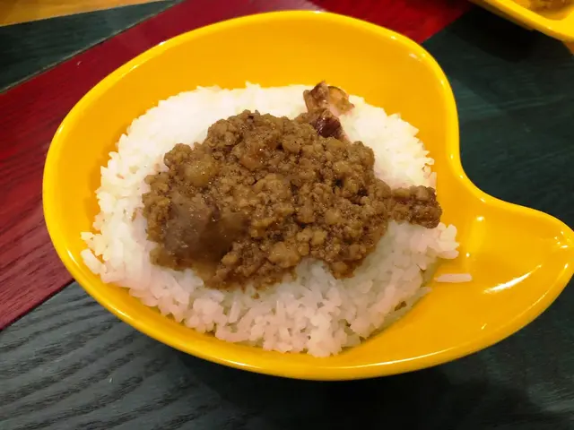 蔥油燥肉飯