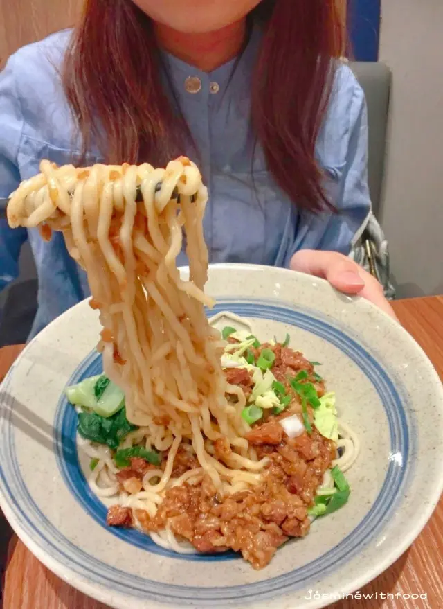 滷肉拌麵