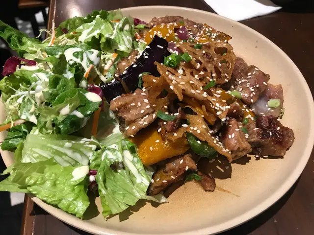 彩菜牛肋照燒汁沙律