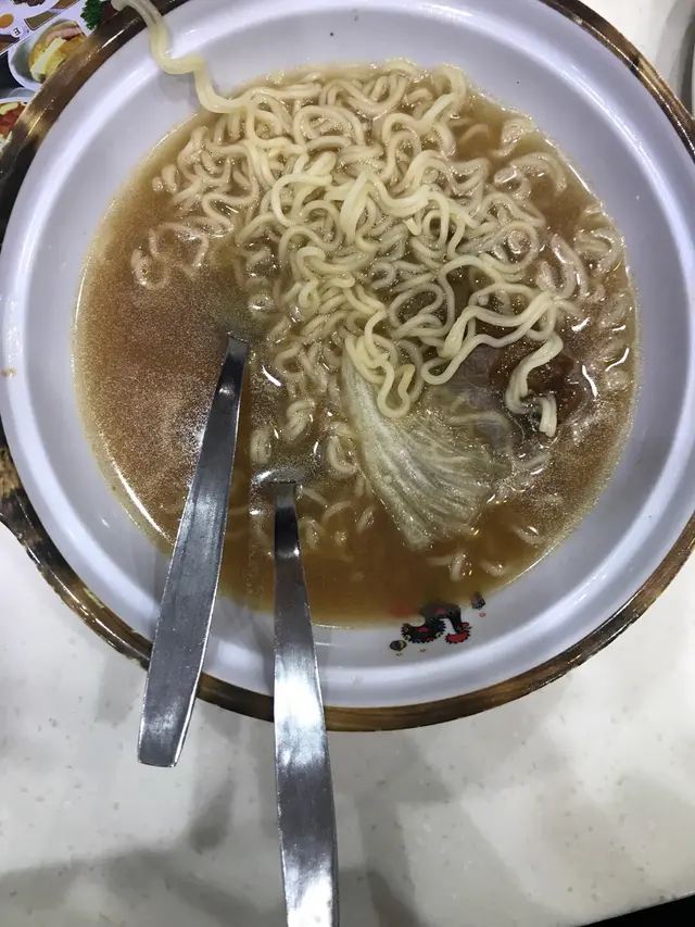 还是吃方便面更美味些