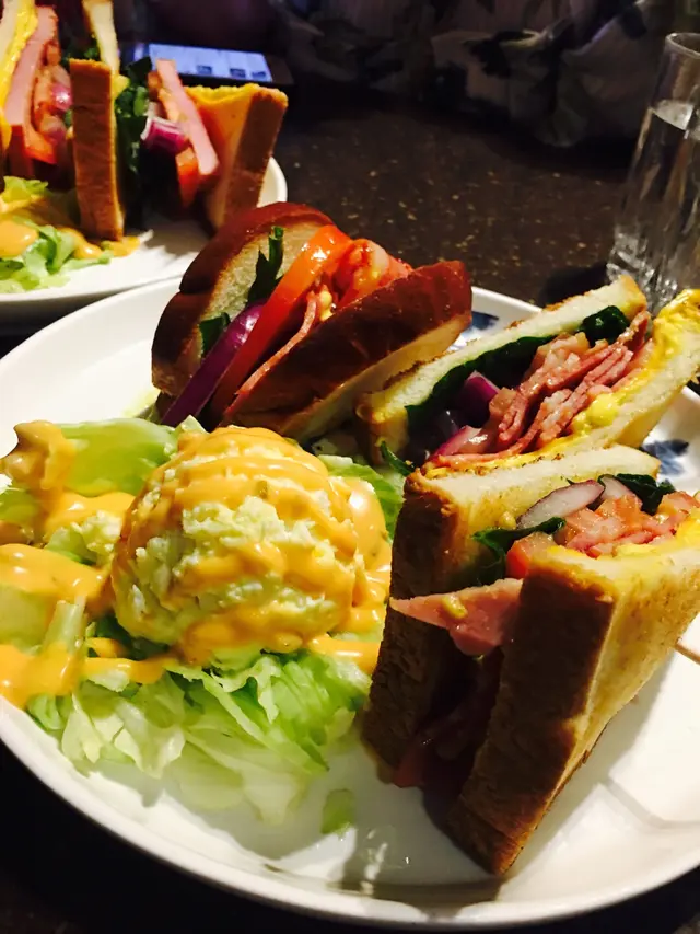 芥末芝士培根三明治