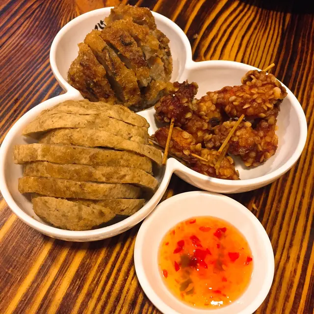 脆香小食併盤