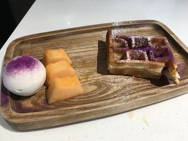 紫薯窩夫配豆腐雪糕