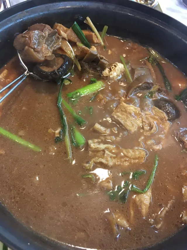 好食冇羶味，羊肉軟熟彈牙。枝竹吸了湯汁。誠意之作。