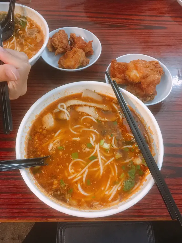 孜然豬頸肉+炸雞球