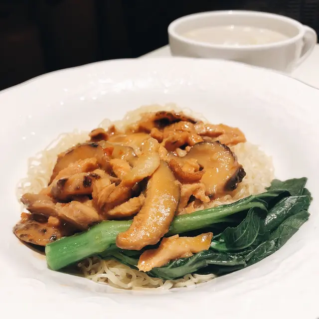 香辣瑤柱炸醬撈麵(配珍珠雲吞)