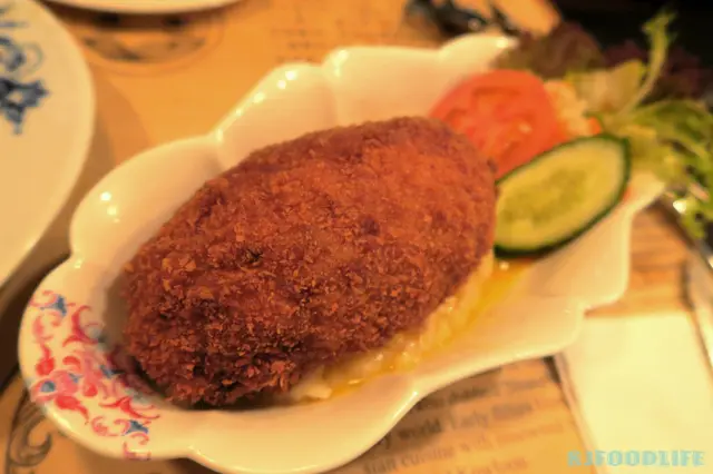 手剁雞肉包住香草牛油