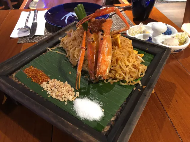 燒大蝦炒金邊粉