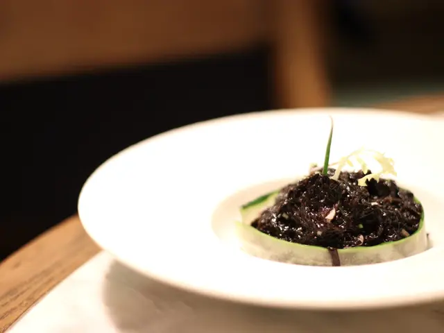 蝦苗拌頭水紫菜